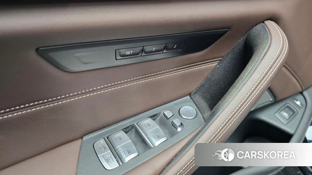 BMW 5 Series (G30) id 4981383 из Кореи 9