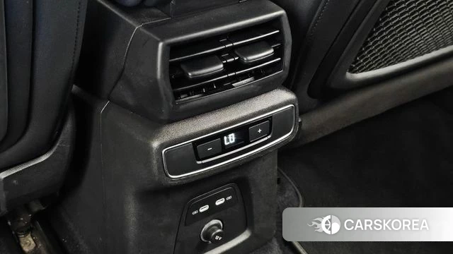 Audi Q4 e-Tron (F4) id 5027404 из Кореи 9