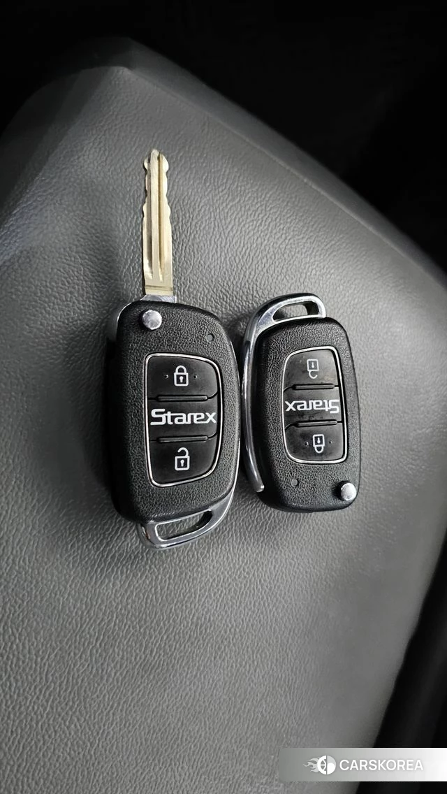 Hyundai The New Grand Starex id 4978045 из Кореи 9