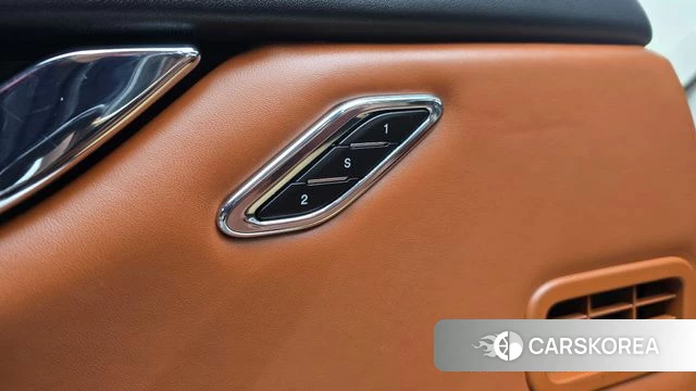 Maserati Quattroporte id 4952570 из Кореи 9
