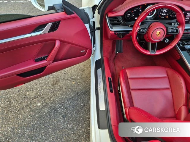 Porsche 911(992) id 4785025 из Кореи 9