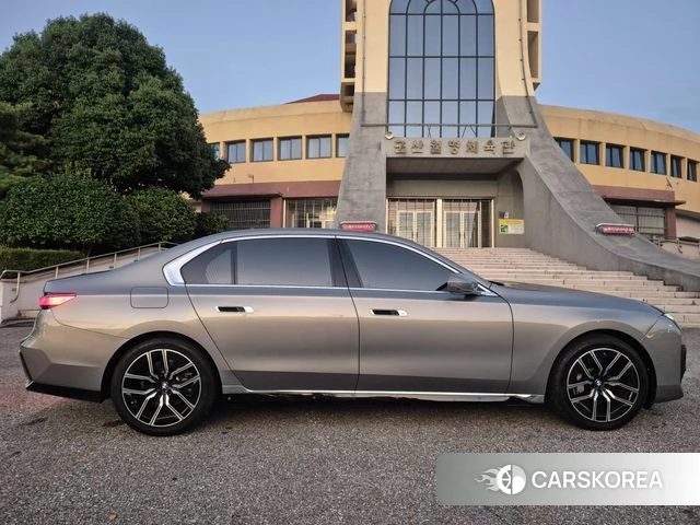 BMW 7 Series (G70) id 4928350 из Кореи 9