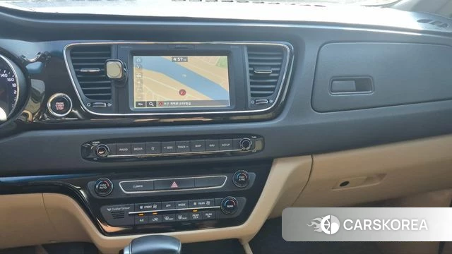 Kia The New Carnival id 5029360 из Кореи 9