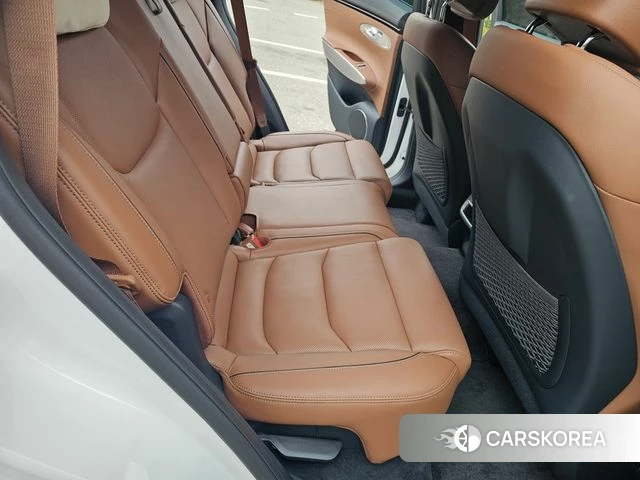 Genesis GV70 id 5001477 из Кореи 9