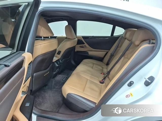 Lexus ES300h 7th generation id 4930924 из Кореи 9