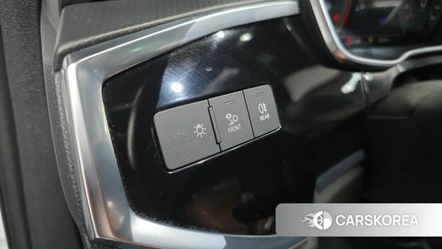 Audi Q3 (F3) id 5011703 из Кореи 9