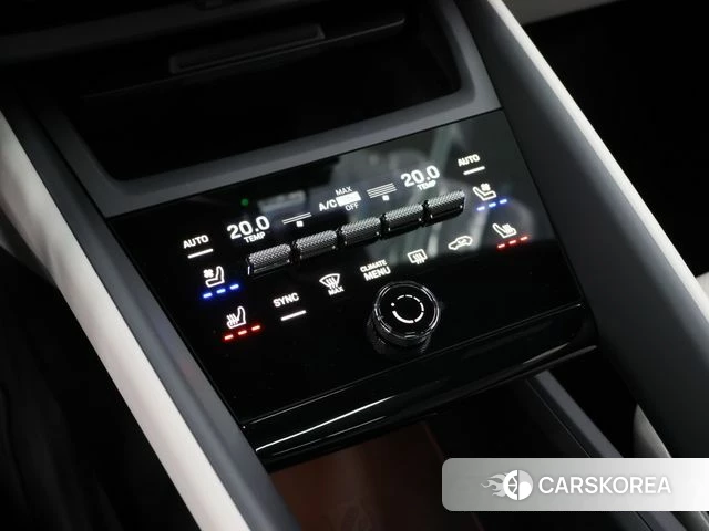 Porsche Makan EV id 4964263 из Кореи 9