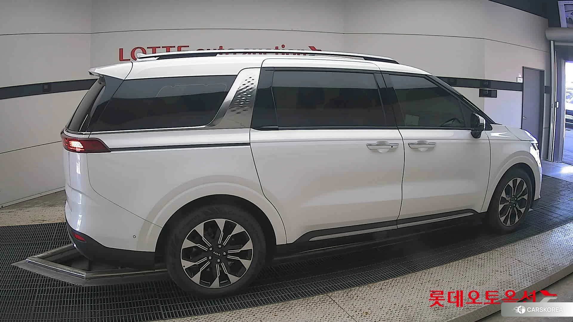 Kia Carnival id 4990044 из Кореи 9