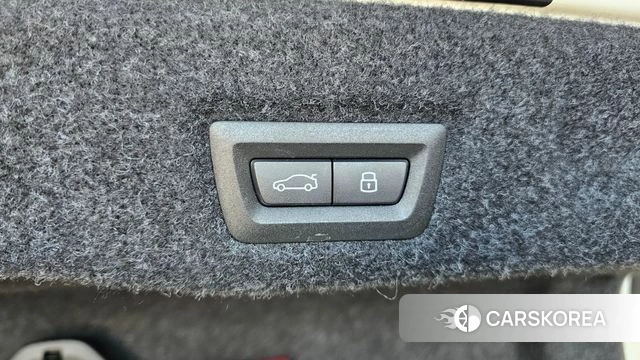 BMW 5 Series (G60) id 5045476 из Кореи 9