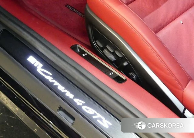 Porsche 911(992) id 4995222 из Кореи 9