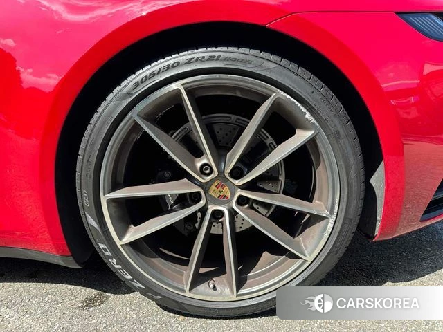 Porsche 911(992) id 4922808 из Кореи 9