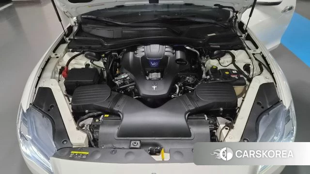 Maserati Quattroporte id 4937591 из Кореи 9