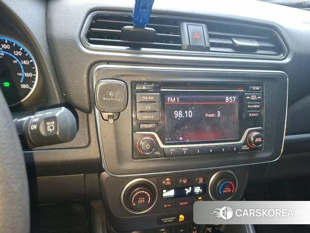 Nissan Leaf (ZE1) id 5023690 из Кореи 9