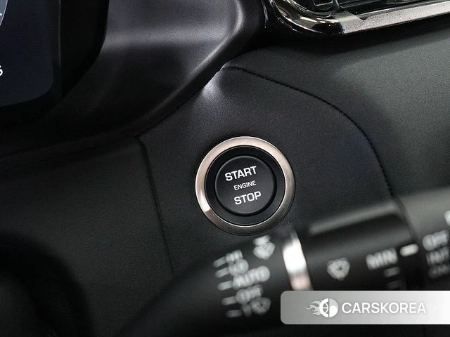 Land Rover Range Rover Velar id 4940859 из Кореи 9