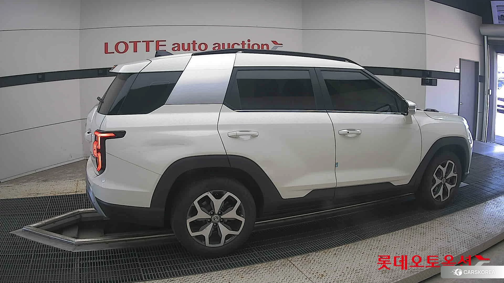 SsangYong Torres id 4990100 из Кореи 9
