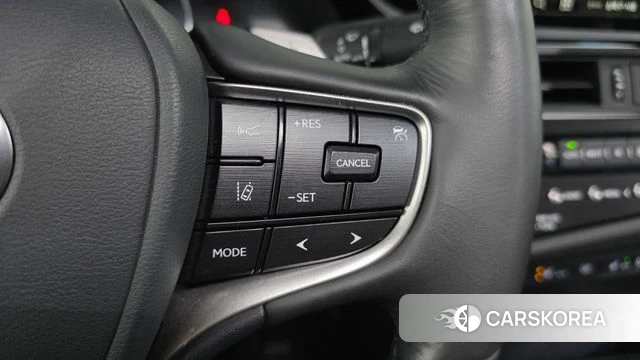 Lexus ES300h 7th generation id 5045982 из Кореи 9