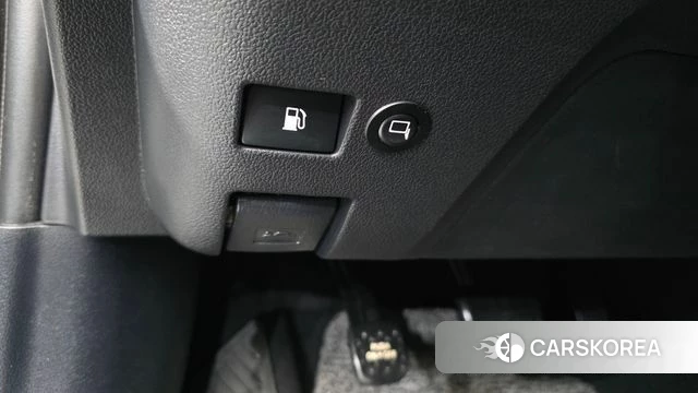 Toyota Prius 4th Generation id 5018883 из Кореи 9
