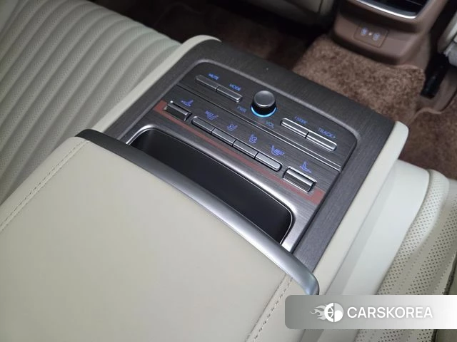 Hyundai Grandeur (GN7) id 4539845 из Кореи 9
