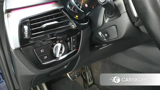 BMW 5 Series (G30) id 4978299 из Кореи 9