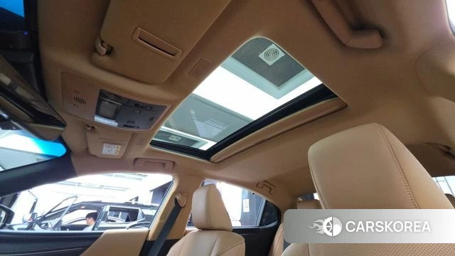 Lexus ES300h 7th generation id 5028051 из Кореи 9
