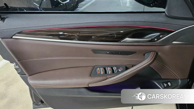 BMW 5 Series (G30) id 4991190 из Кореи 9