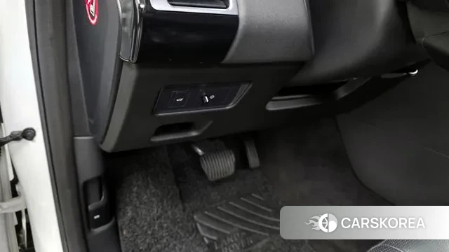 Land Rover Discovery 5 id 3778949 из Кореи 9