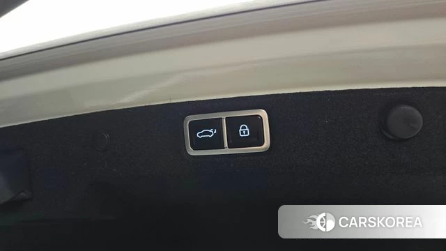 Hyundai Grandeur Hybrid (GN7) id 5016514 из Кореи 9