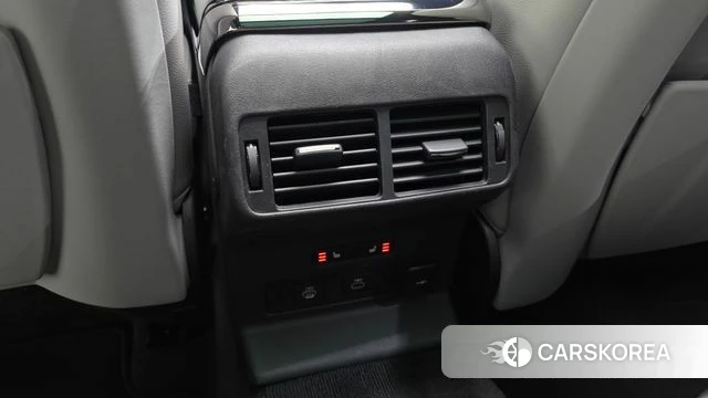 Land Rover Range Rover Velar id 5020915 из Кореи 9