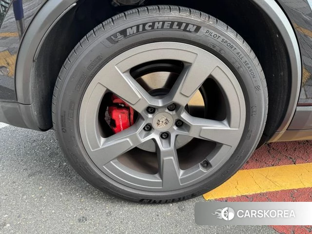 Porsche Makan EV id 4757106 из Кореи 9