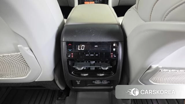Jeep Grand Cherokee (WL) id 4905885 из Кореи 9