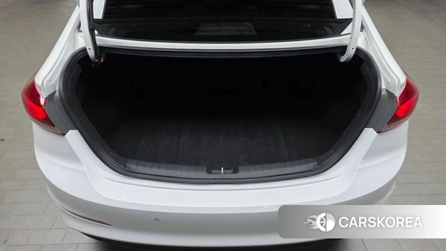 Hyundai Avante AD id 4746809 из Кореи 9