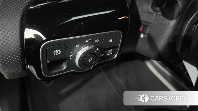 Mercedes-Benz A-Class W177 id 4847475 из Кореи 9