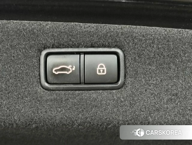 Genesis G90 id 5035706 из Кореи 9