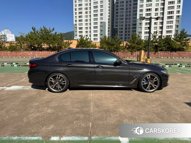 BMW 5 Series (G30) id 4958722 из Кореи 9