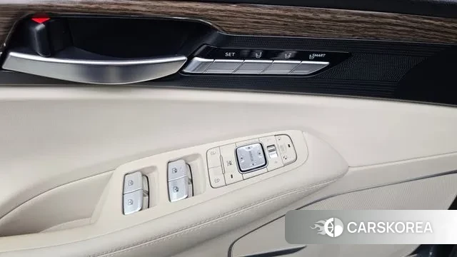 Genesis G90 id 3444617 из Кореи 9