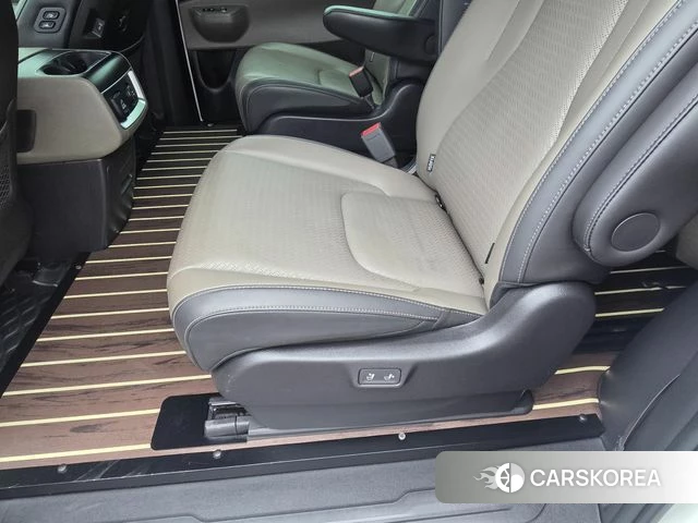 Kia The New Carnival 4th Generation id 5011616 из Кореи 9