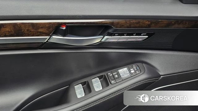 Genesis G90 id 5029208 из Кореи 9
