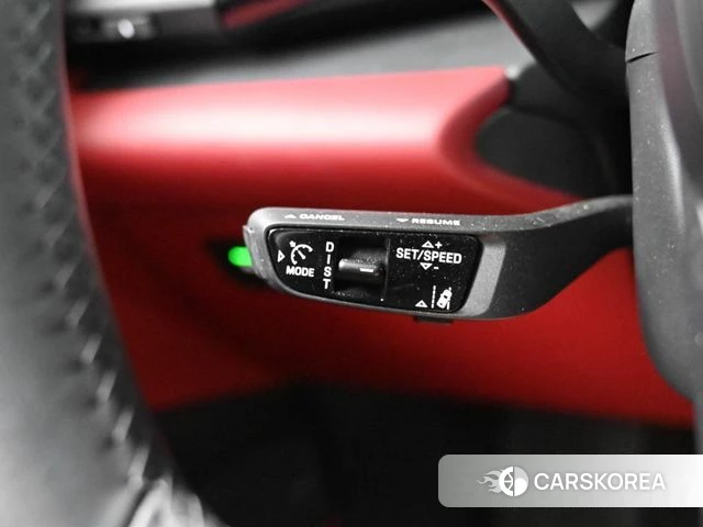 Porsche Makan EV id 4995384 из Кореи 9