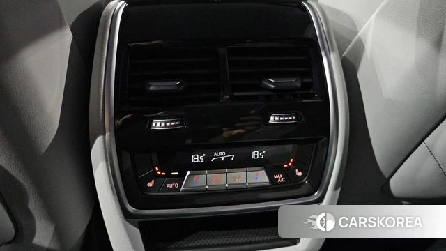 BMW XM (G09) id 4617353 из Кореи 9