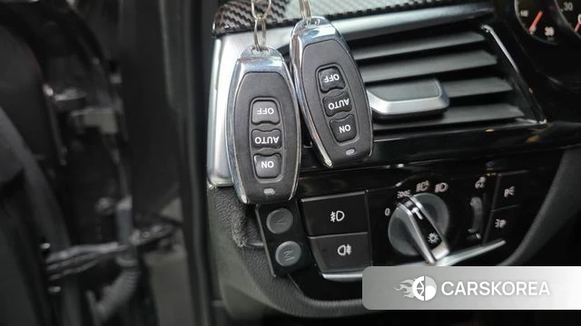 BMW 5 Series (G30) id 4967586 из Кореи 9