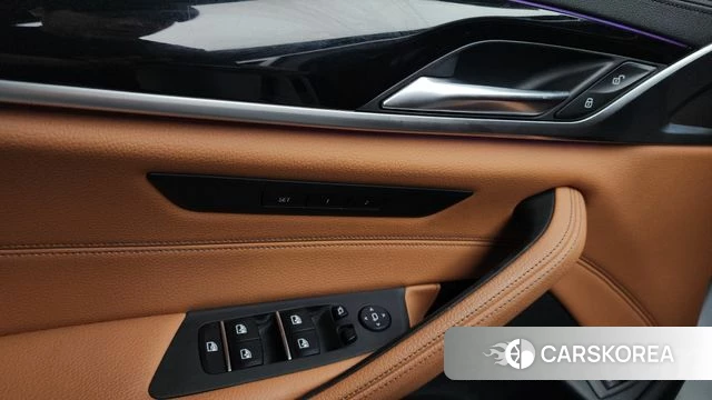 BMW 5 Series (G30) id 3917190 из Кореи 9