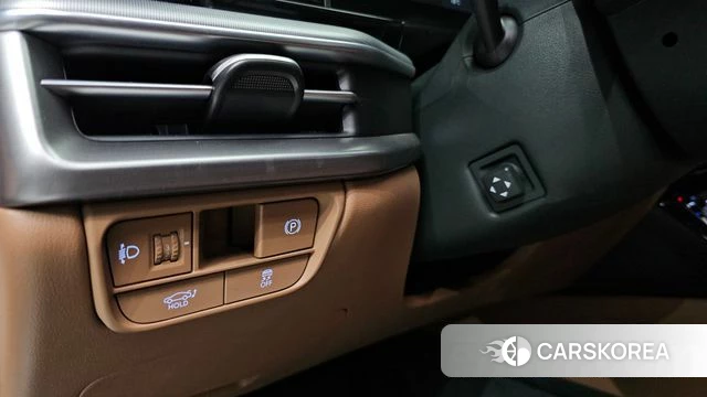 Hyundai Grandeur (GN7) id 5016861 из Кореи 9