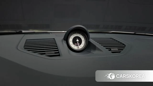 Porsche 911(992) id 4758572 из Кореи 9