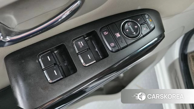 Kia The New Carnival id 5041782 из Кореи 9