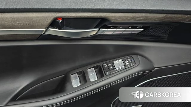Genesis G90 id 5035689 из Кореи 9