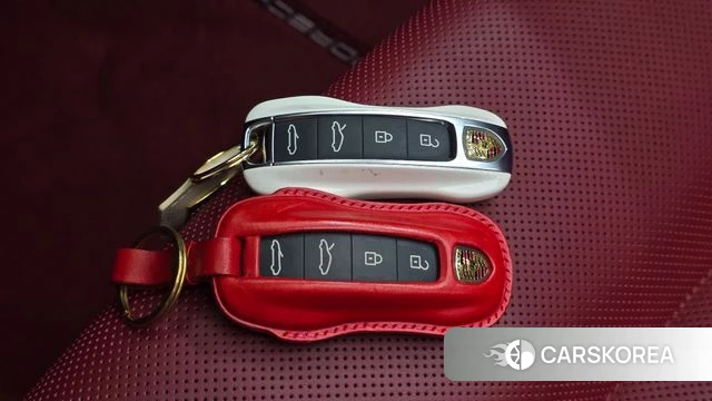 Porsche 911(992) id 5012534 из Кореи 9