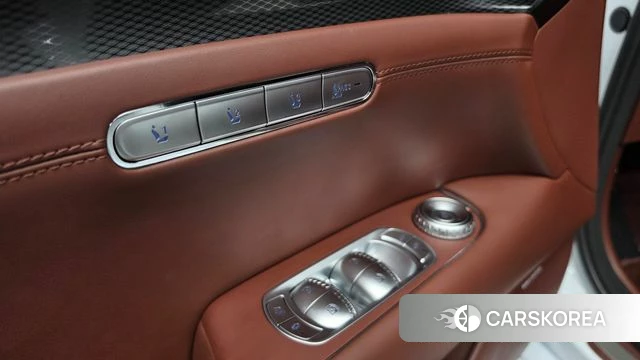 Genesis G90 (RS4) id 5012192 из Кореи 9