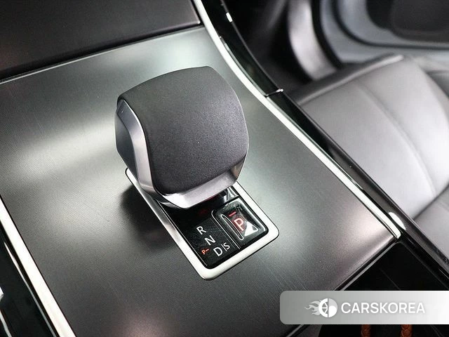 Land Rover Range Rover Velar id 4940859 из Кореи 10