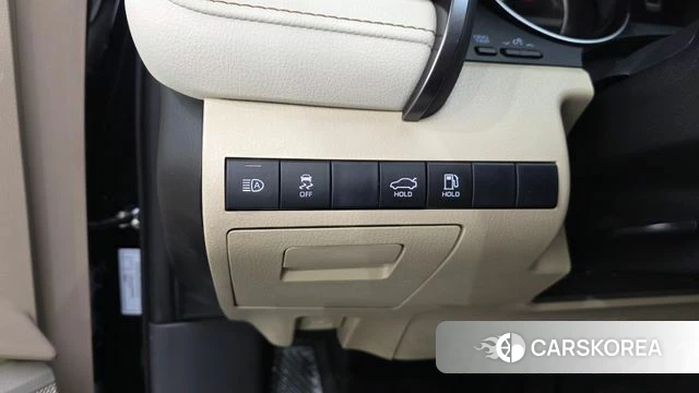 Toyota Camry (XV70) id 4952909 из Кореи 10