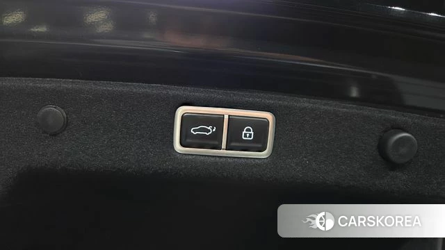 Hyundai Grandeur (GN7) id 5016755 из Кореи 10